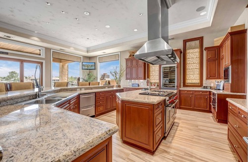 Horseshoe Bay West House | The Villa on Matern | Concierge Services