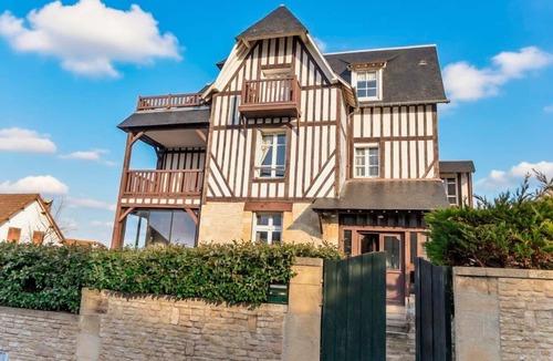 Blonville-sur-Mer Villa | The villa ontard