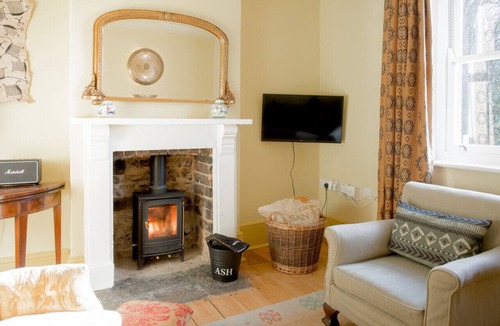 Coberley House | The Villa - Rustic Chic 3BD with Private Garden!