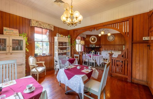 Mudgeeraba Bed & Breakfast | The Village B&B
