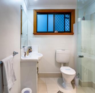 Mudgeeraba Bed & Breakfast | The Village B&B