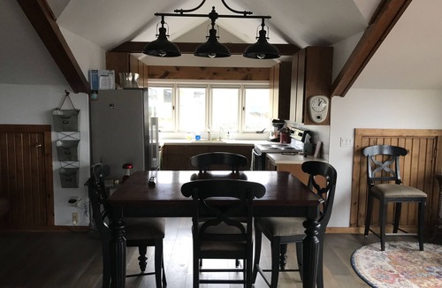 Mendocino House | The Village Bungalow is a spacious second story one plus bedroom flat.