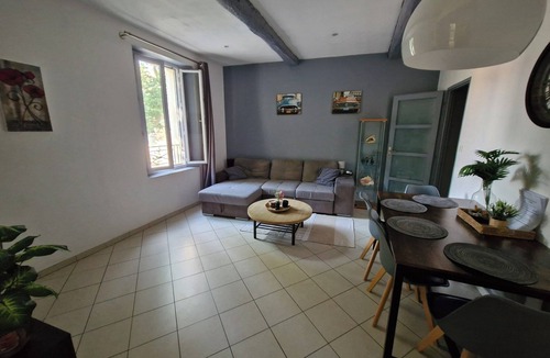 Forcalqueiret Apartment | The village cocoon