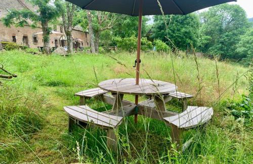 Anzat-le-Luguet House | The Village