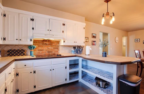 Central Oklahoma City Cottage | The Village Home w/Pool, 12 Mi to Okc!