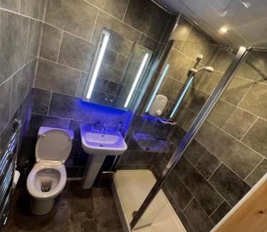 Lanark Hotel | The Village Inn