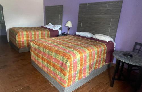 Denham Springs Hotel | The village inn