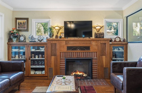 Fair Oaks Cabin | The Village Inn