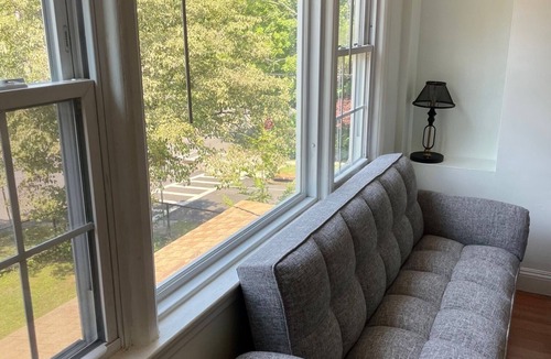 Mamaroneck Apartment | The Village - Private apartment w/parking 5 min walking
