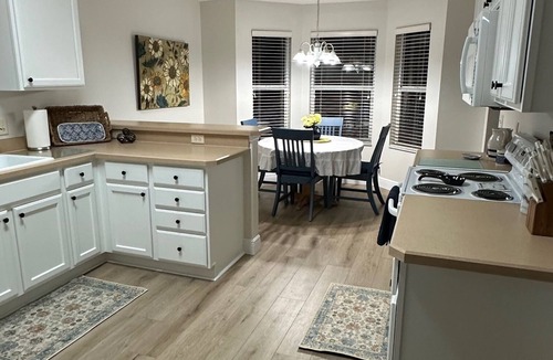 Glenbrook House | THE VILLAGES - NEW TO RENTAL MARKET! Great Location! Village of Glenbrook