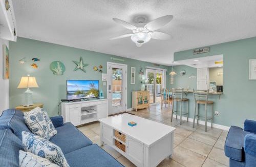 Holmes Beach Villa | The Villas 2B
