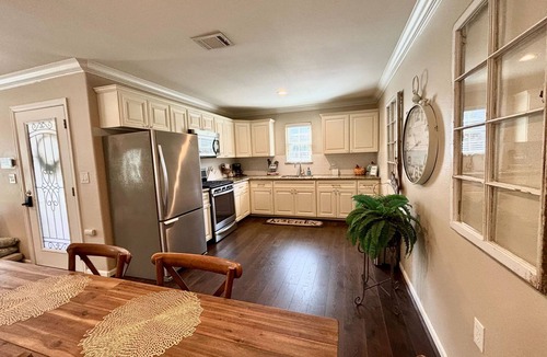 New Ulm Cottage | The Vine - Elegant "Wild Rose" Cottage on Vineyard with Private Lake, Sleeps 4