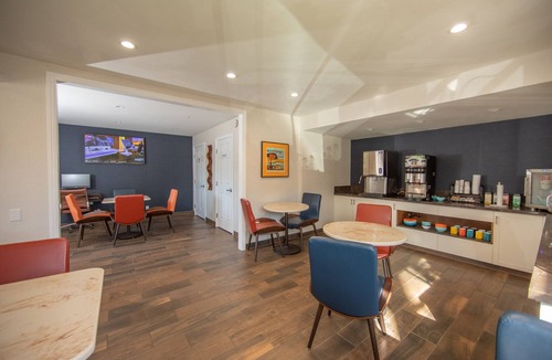 Downtown Hotel | The Vine Inn Davis