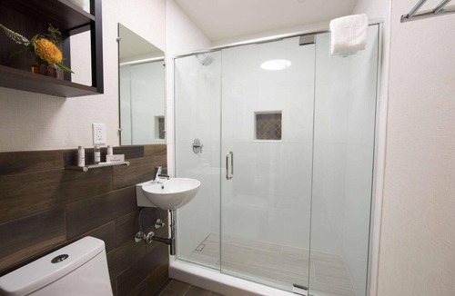 Downtown Hotel | The Vine Inn Davis