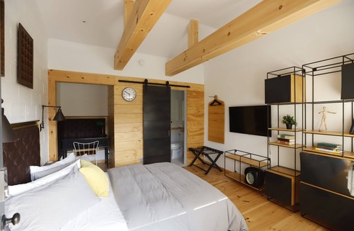 Stamford Hotel | The Vine on main