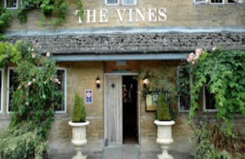 Black Bourton Hotel | The Vines Hotel