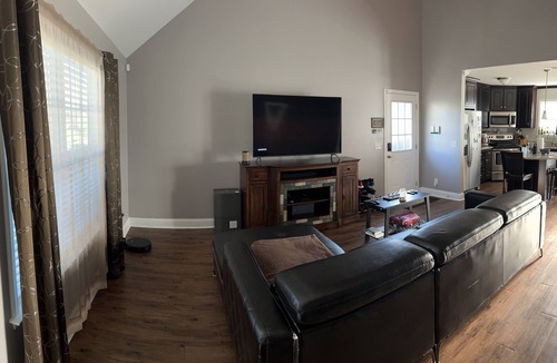 Phenix City House | The Vineyard Private Room