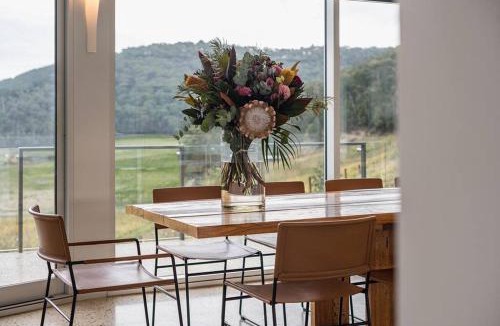 Porepunkah House | The Vineyard Residence