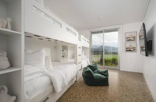 Porepunkah House | The Vineyard Residence