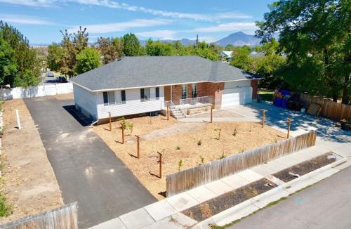 Midvale Apartment | The Vineyard