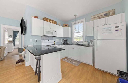 Cherry Valley House | The Violet - 42 Meadow View