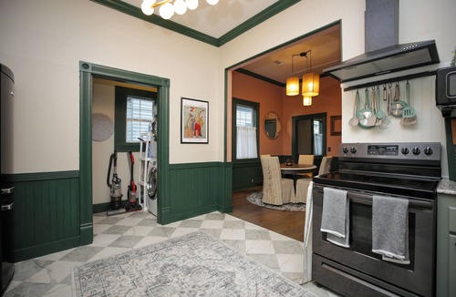 Southeast Pensacola House | The Violet Pine - Pet Friendly