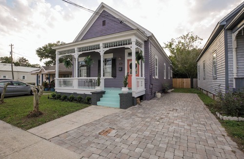 Southeast Pensacola House | The Violet Pine - Pet Friendly