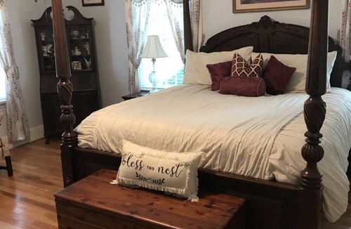 Glen Allen Bed & Breakfast | The Virginia Cliffe Inn