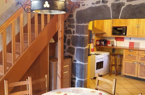 Aurieres House | The volcano house