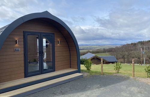 Bathgate Cabin | The Vu Snugs