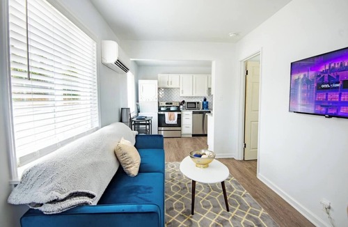 Five Points South Condo | The Vulcan Octoplex - 8 Private Units/WiFi/Parking