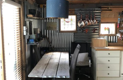 Haslemere Apartment | The Wackery!