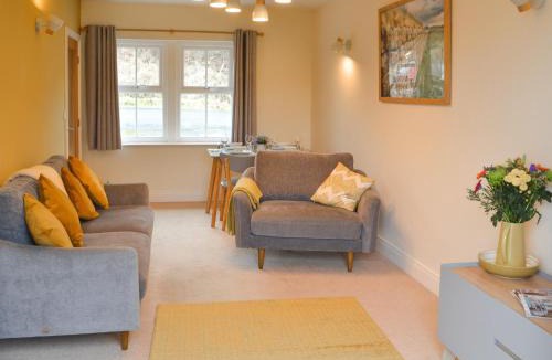 Falstone House | The Waiting Room