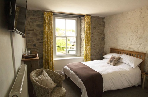 Walkhampton Bed & Breakfast | The Walkhampton Inn