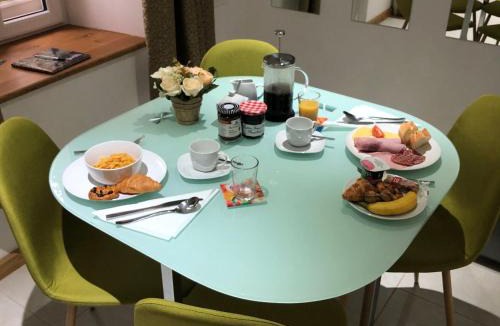 Le Dorat Bed & Breakfast | The Walnut Tree Chambre d'Hotes