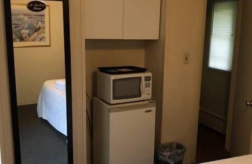 Walpole Hotel | The Walpole Motel