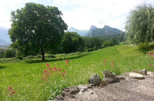 Maienfeld House | The Walserhaus with mountain views