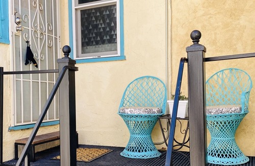Tyrone Apartment | The Walton- A centrally located historic apartment