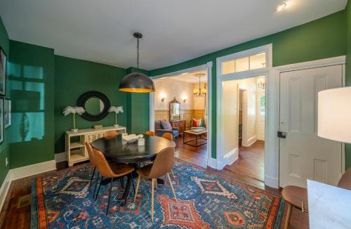 Kennett Square House | The Walton House - historic 3bd 2 5ba with parking