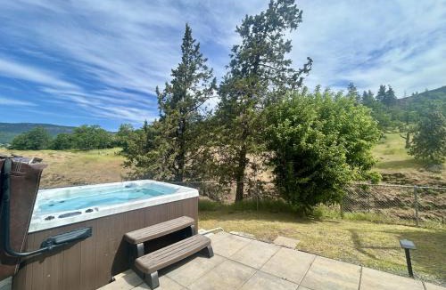 Mosier House | The Wandering Waterfall