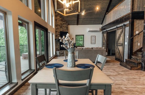 Ponca Cabin | The Wanderlust Cabin