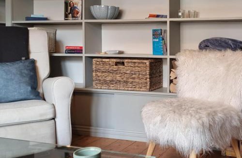 Alcombe House | The Warblers