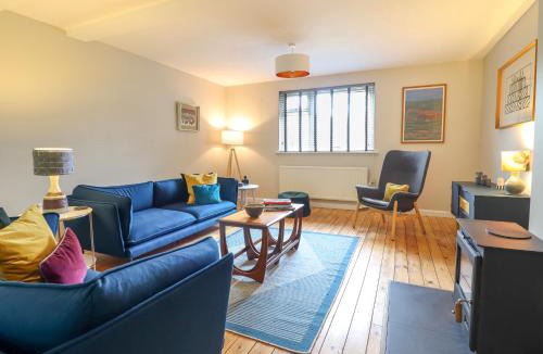 Newtown House | The Wardens House