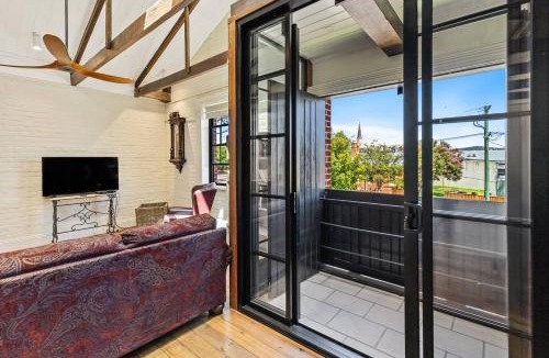 Central Mudgee House | The Warehouse - Heritage Elegance in Central Mudgee