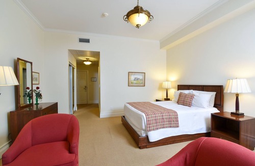 Picton Hotel | The Waring House