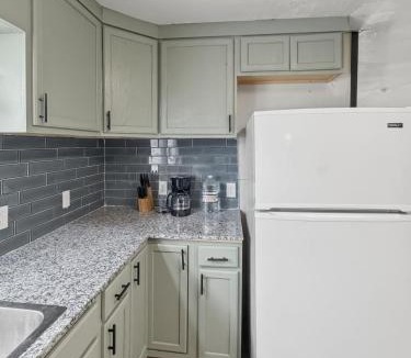 Pryor Apartment | The Warm Retreat 3BR Home in Pryor OK