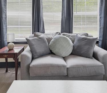 Pryor Apartment | The Warm Retreat 3BR Home in Pryor OK