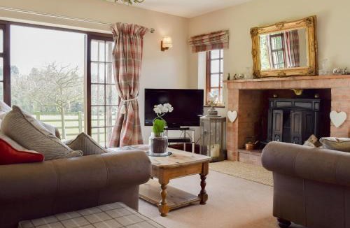 Aston-le-Walls House | The Warren