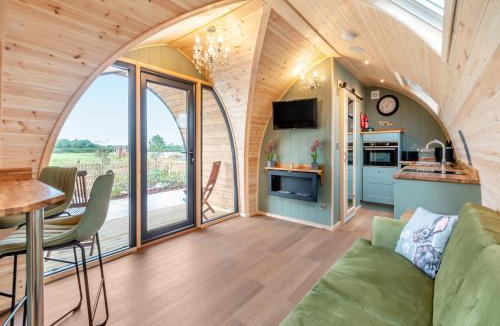 Derbyshire House | The Warren - Uk47582