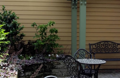 Historic District - North Apartment | The Washington Square Carriage House